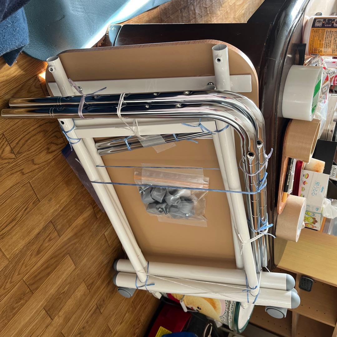 【再々値下げ/美品】伸縮式ベッドテーブル ナチュラルカラー キャスター付き