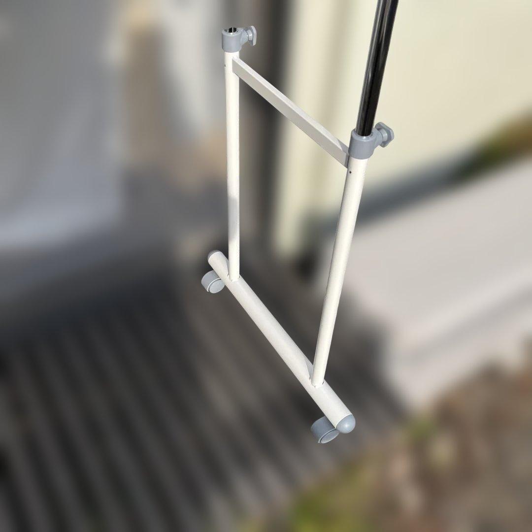 【再々値下げ/美品】伸縮式ベッドテーブル ナチュラルカラー キャスター付き