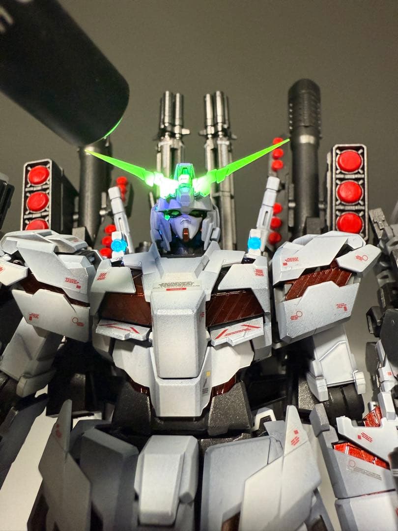 ひ*わ様 ガンプラ MG 1/100 フルアーマーユニコーンVer.Ka 完成品