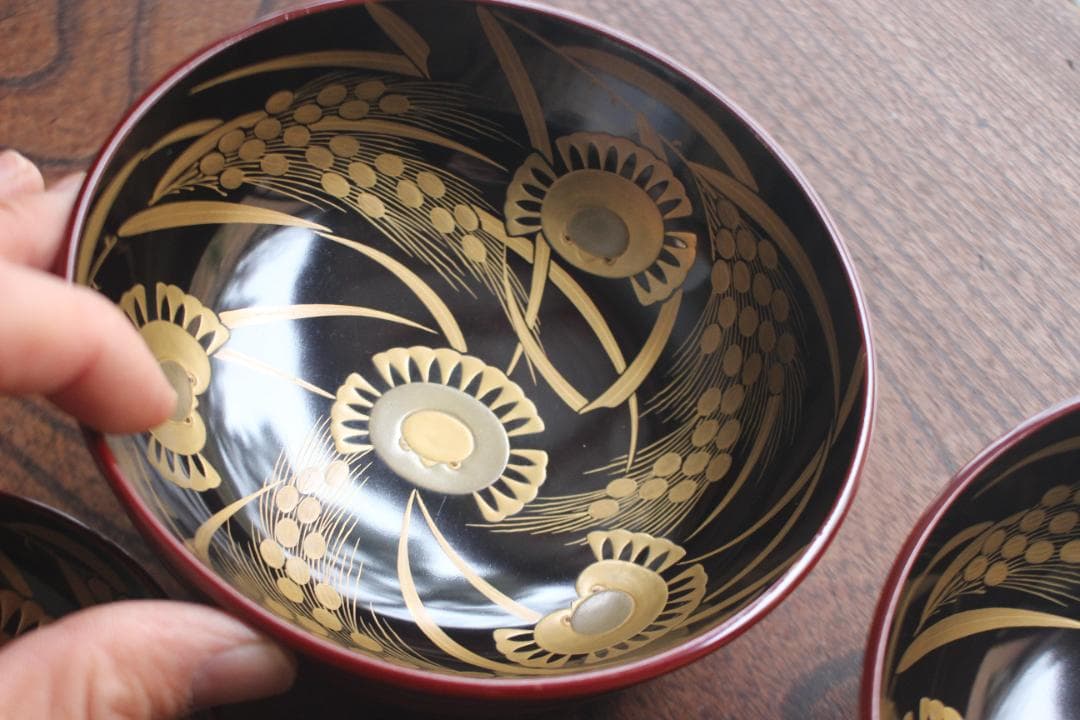 デッドストック！深みある糸目紅溜塗に極上稲穂福来雀蒔絵のお椀2点（検輪島塗雑煮椀