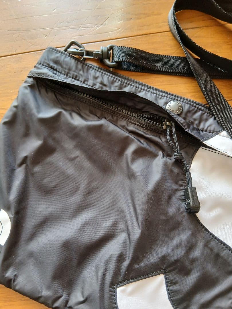 もも♡　THE NORTH FACE Supreme ショルダーバッグ