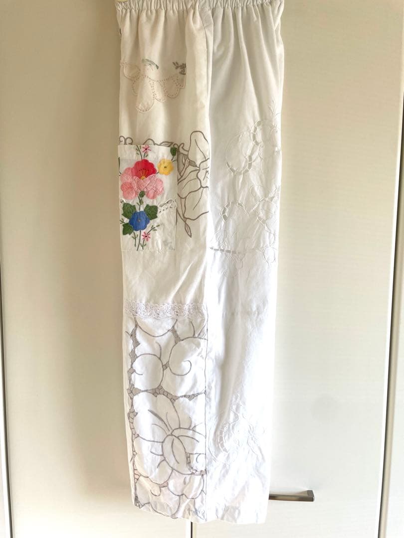 【新品】ヴンテージクロスリメイクパンツ　パッチワークパンツ　全裏地付き　ピンク花