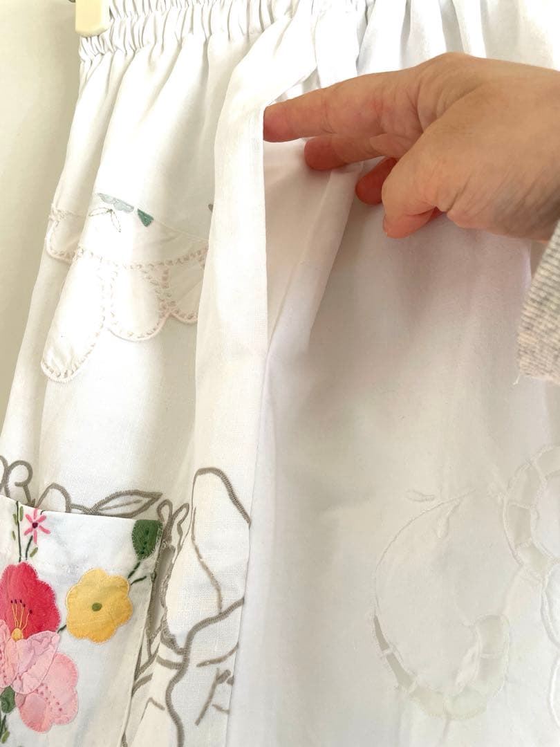 【新品】ヴンテージクロスリメイクパンツ　パッチワークパンツ　全裏地付き　ピンク花