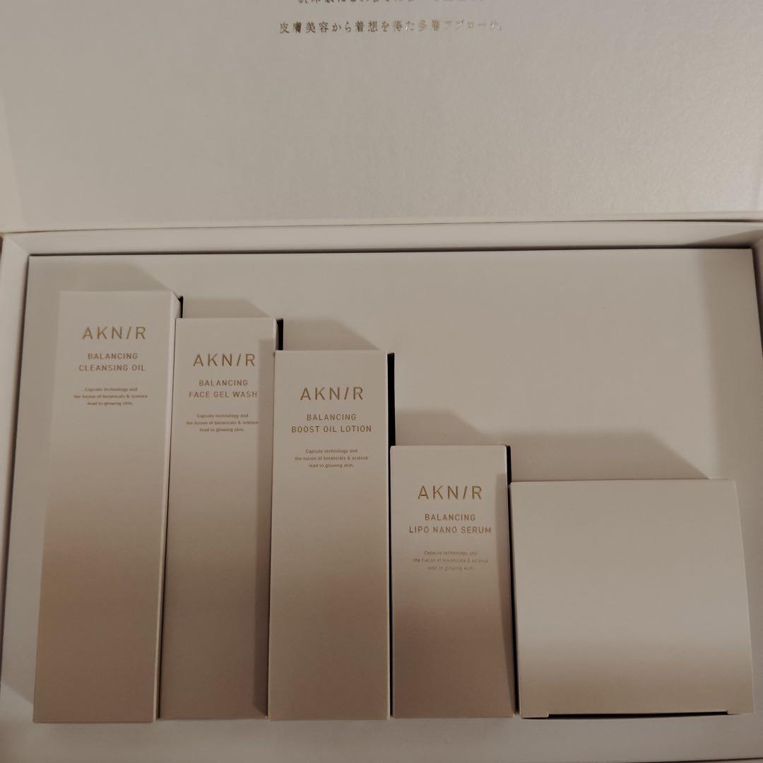 km8672 アクニー　スキンケア4点セット