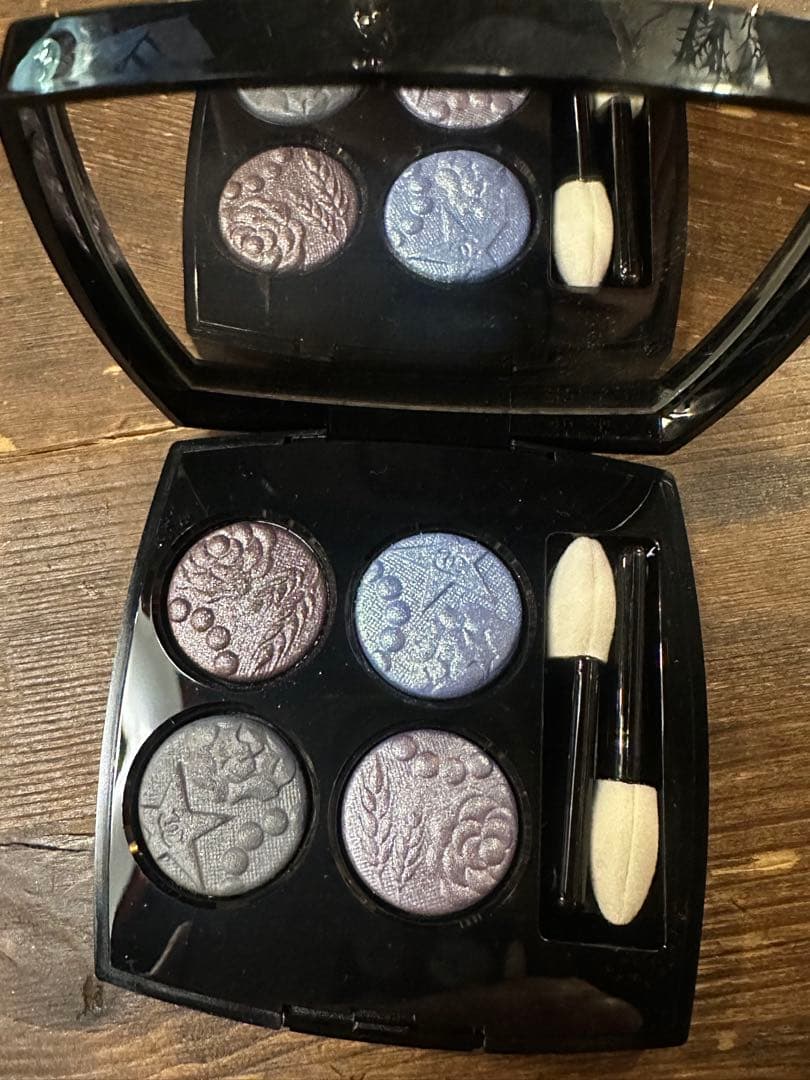 限定⭐︎シャネル　レ　キャトル　オンブル397ニュイ　アストラル　アイシャドウ