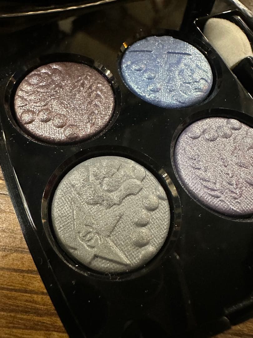 限定⭐︎シャネル　レ　キャトル　オンブル397ニュイ　アストラル　アイシャドウ