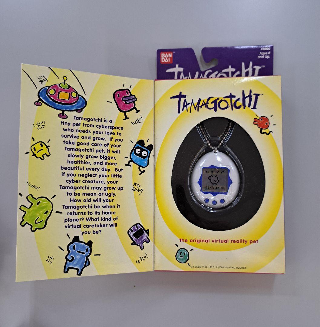 【未使用】バンダイ たまごっち オリジナルたまごっち英語版 ホワイト/ブルー