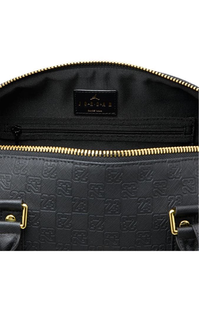 ジョーダン モノグラム ダッフルバッグ(25L)