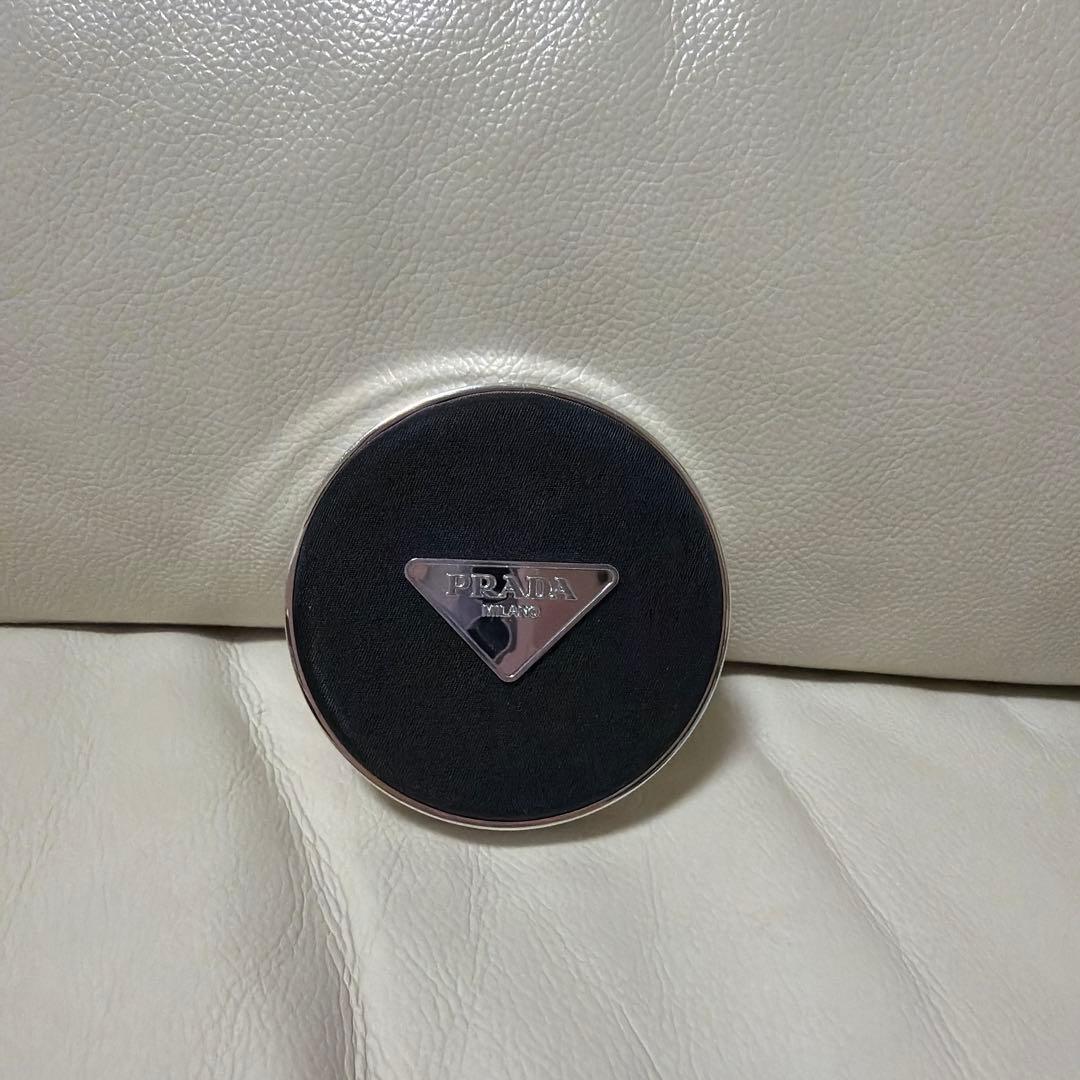 PRADA プラダメッシュ　クッションファンデーションLC5