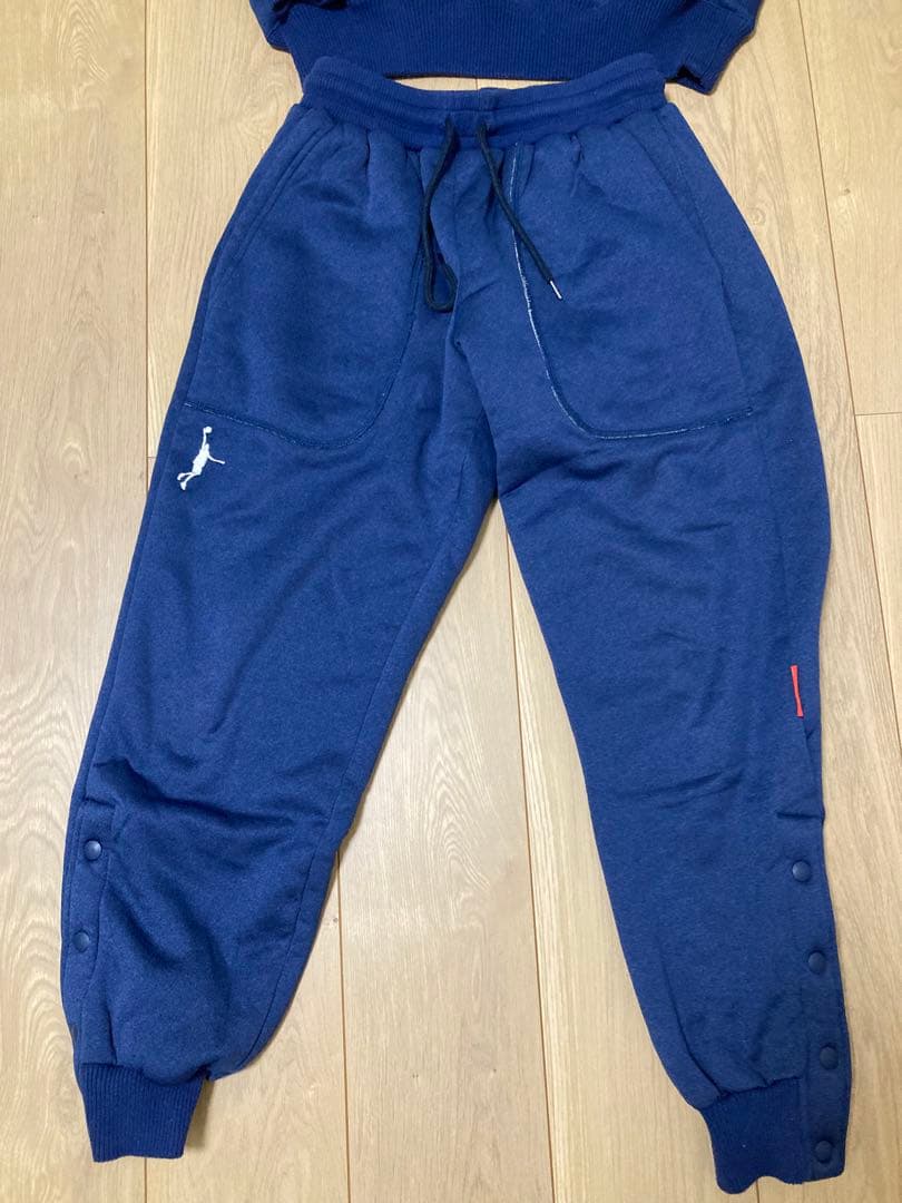 インザペイント　スウェット上下