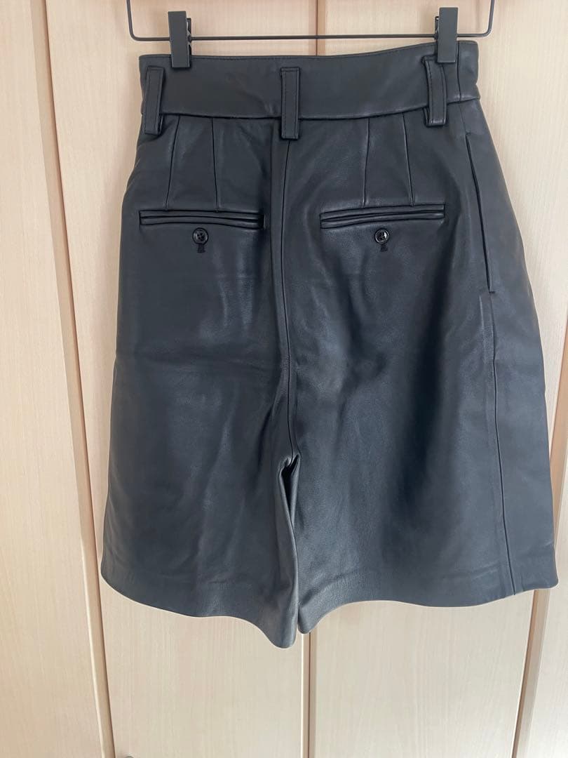 yama様 h beauty&youth レザーワイドショートパンツ ラムレザー
