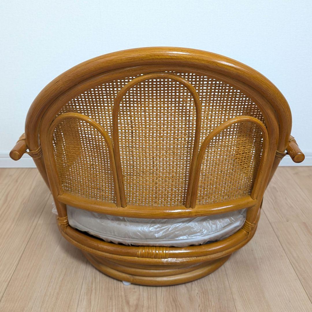 【未使用】 ラタン　回転座椅子　ロータイプ　1脚 ベージュ クッション