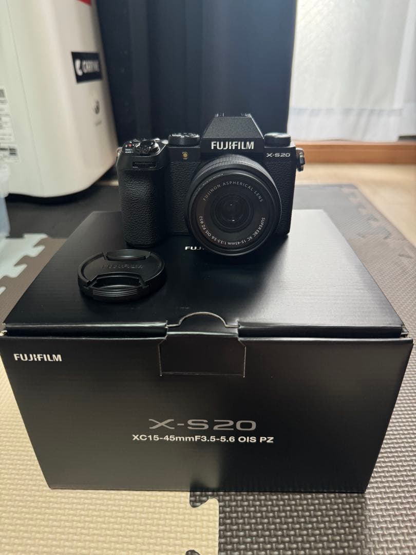 Fujifilm X-S20 ミラーレスカメラ 15-45mmレンズ