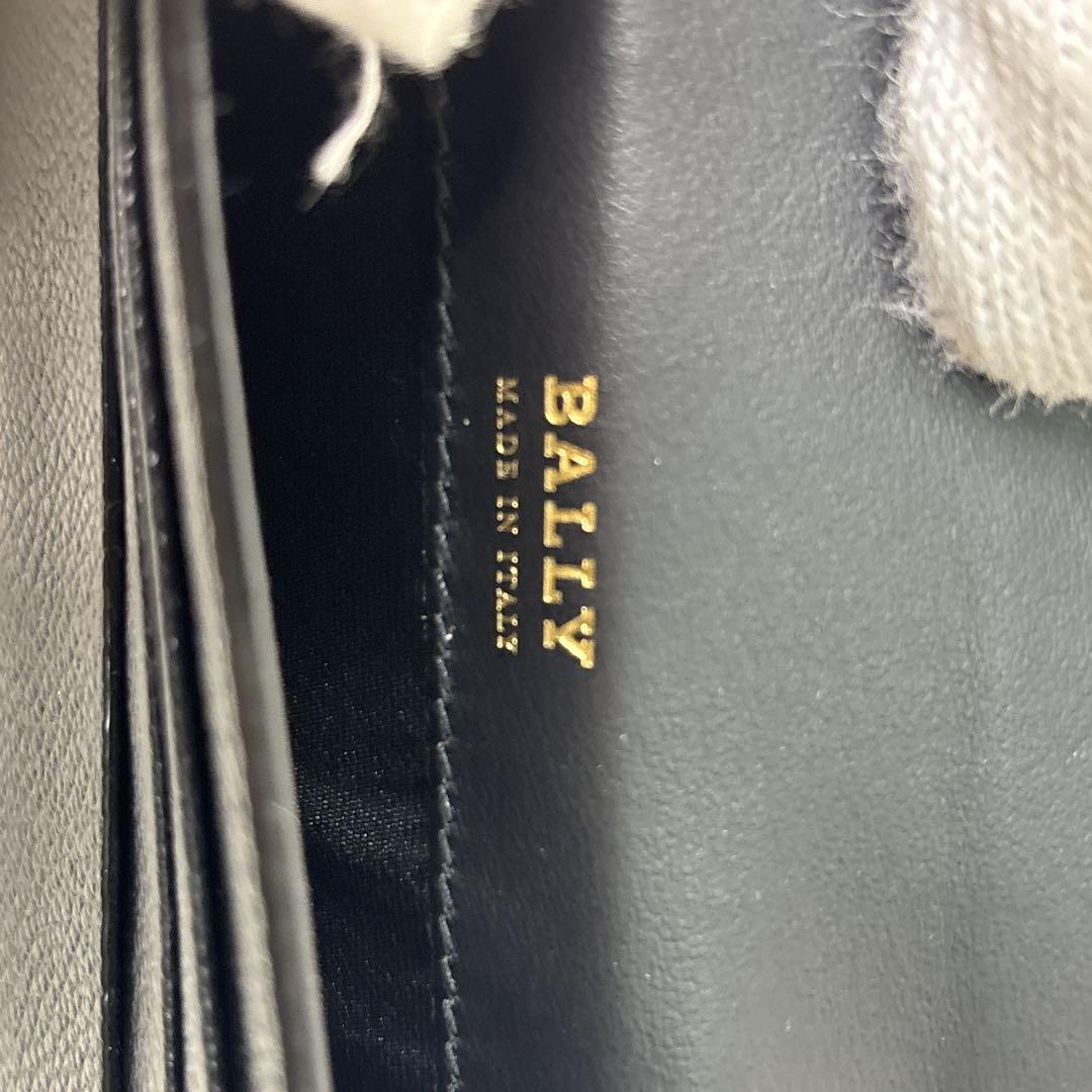 新品　BALLY カードケース　名刺入れ　ゴールド金具　チェーンストラップ