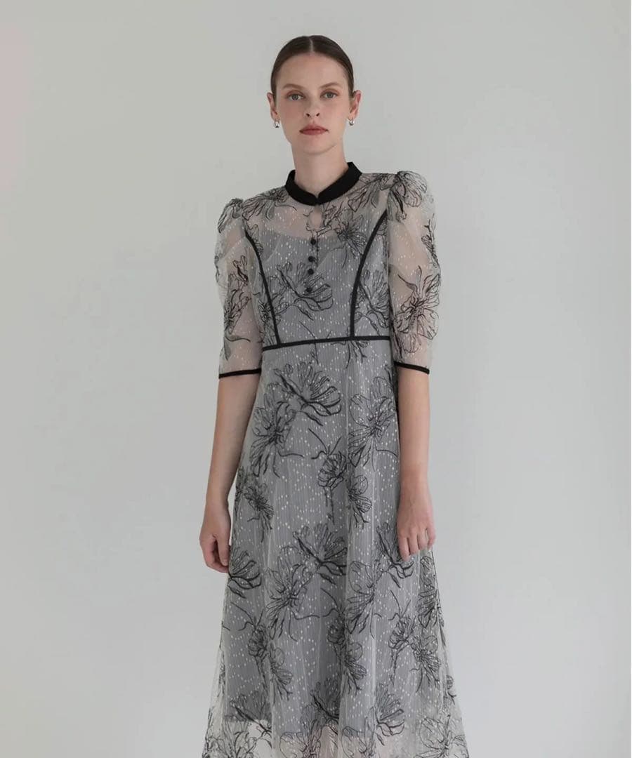 【美品】Leja パイピングハイネック花柄ラメレースワンピースドレス