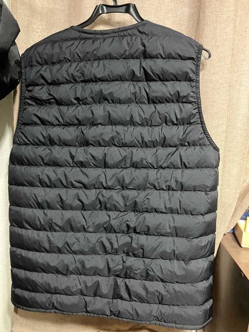 モンベル　L 黒　スペリオダウン ラウンドネックベスト　値下げ不可