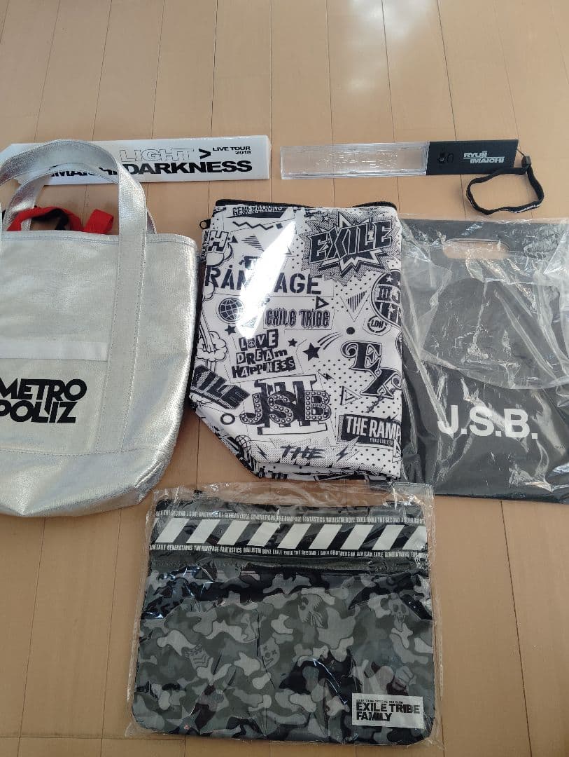 ​【総数100点以上】EXILE/三代目 DVD,CD,本,ツアーグッズなど