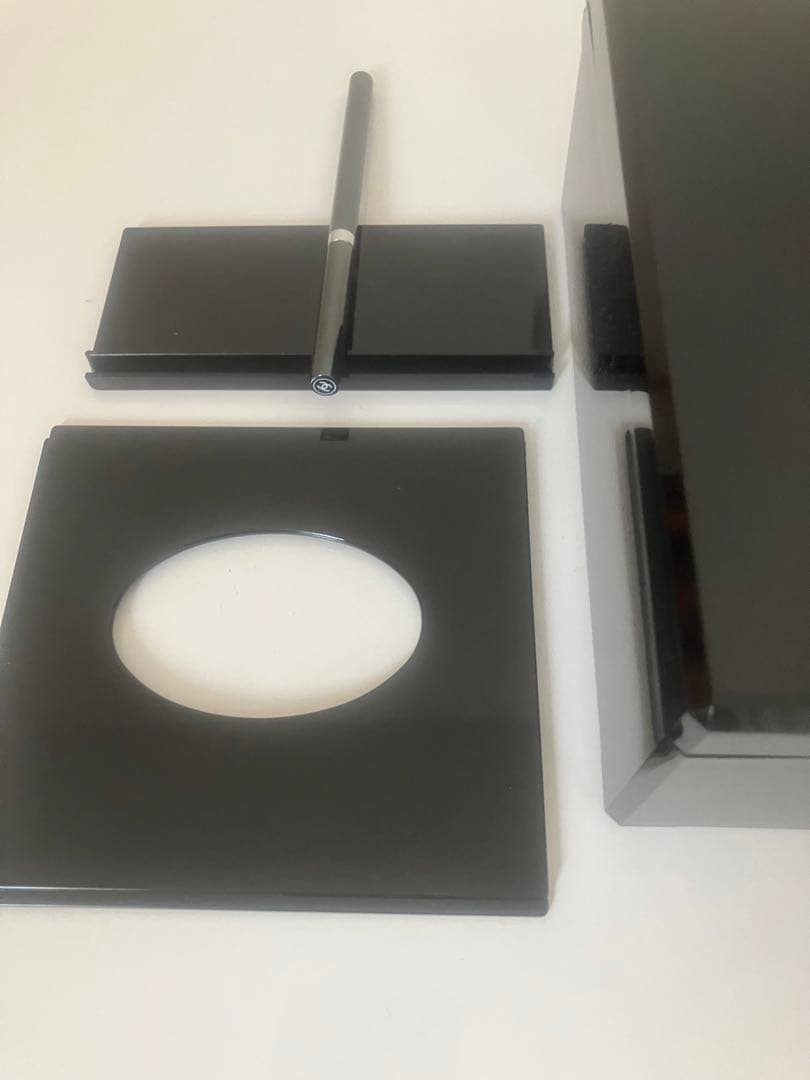 CHANEL ボックスティッシュ 黒 ミラー付き 収納スペースあり