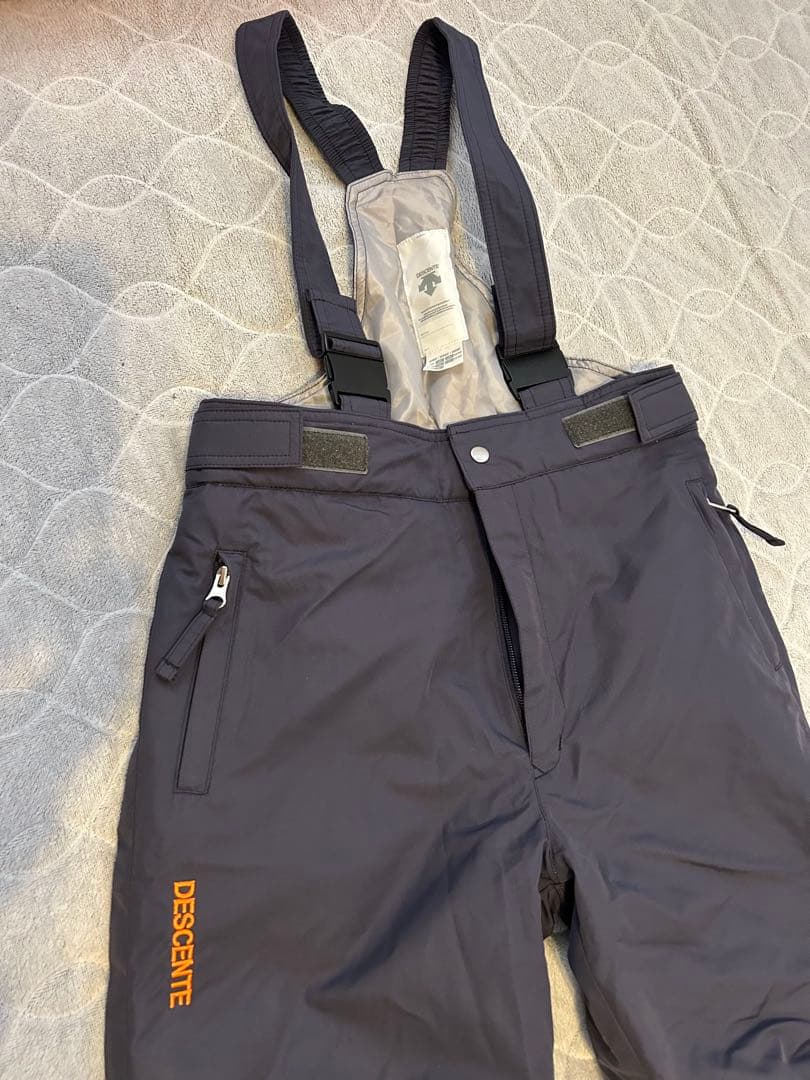 子ども用スキーウェアセット（ジャケット・パンツ）