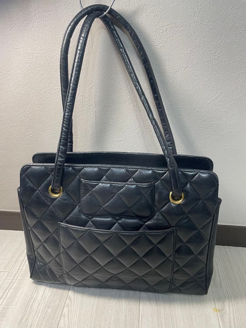 CHANELノベルティ　マトラッセ ココマーク 復刻トートバッグキャビアスキン