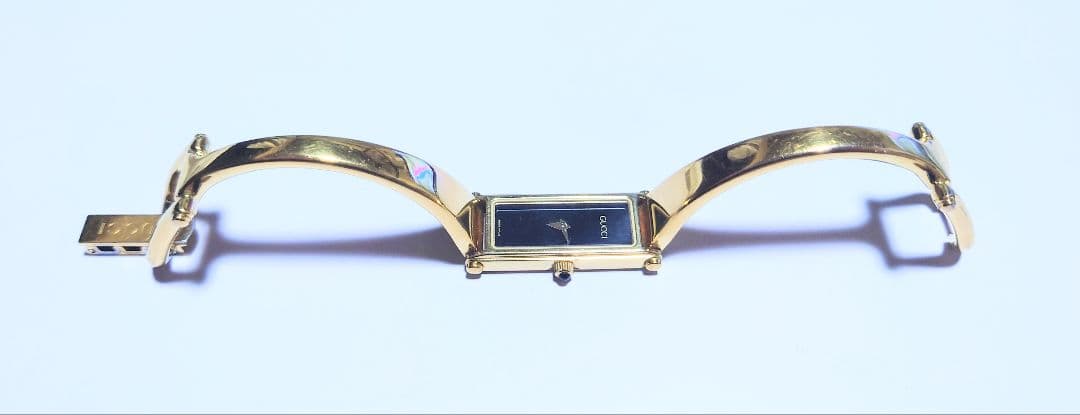 GUCCI レディース腕時計　クォーツ 1500Lゴールド/ブラック 稼働品