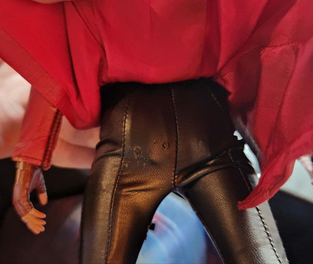 ホットトイズ 1/6 スカーレットウィッチ シヴィル・ウォー 一部劣化あり