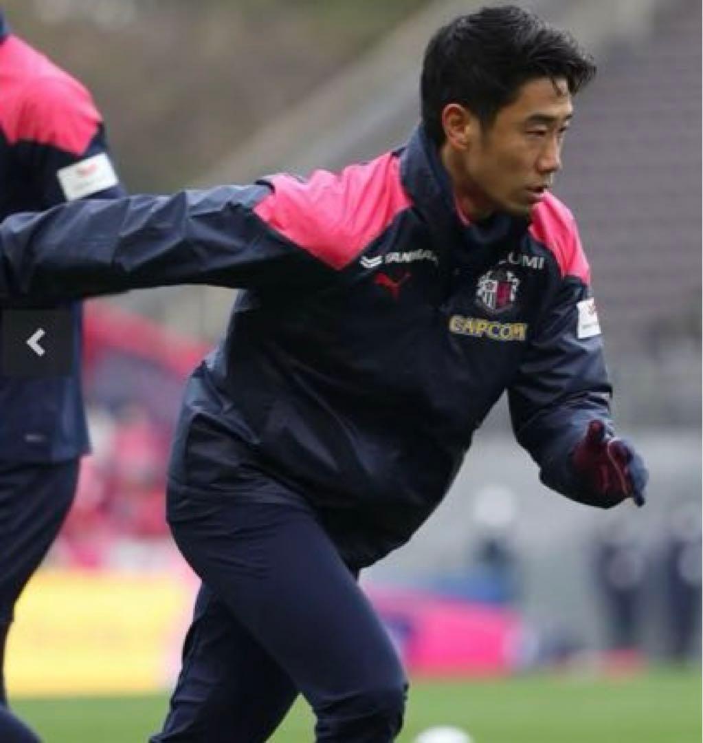 セレッソ大阪　2023PUMA公式用ウーブンジャケット