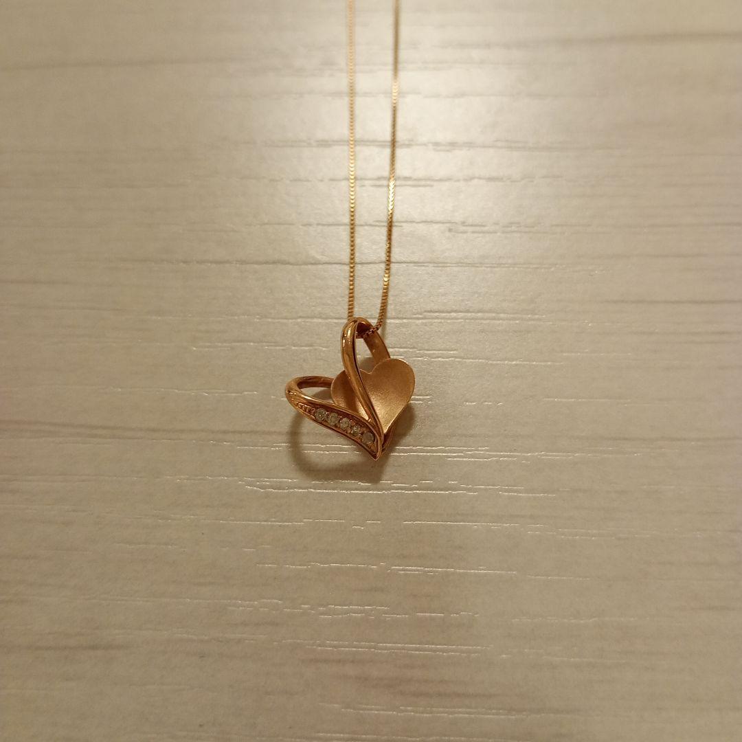 ハート型ペンダントネックレス　ダイヤモンド