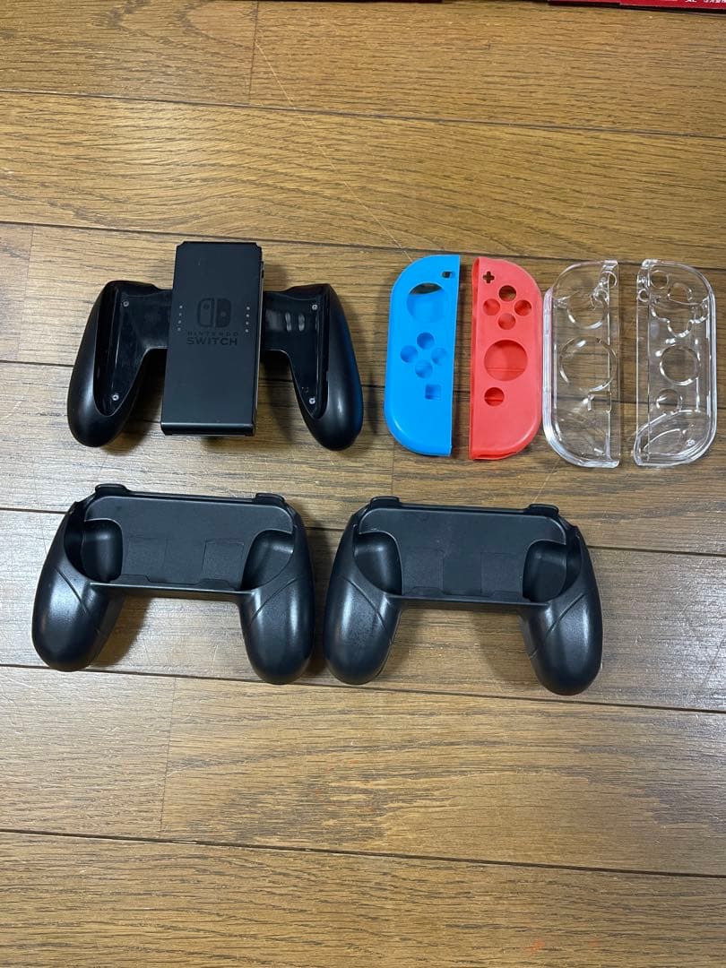 【フィルム貼り済】⭐︎Nintendo Switchフルセット＆オマケグッズ有⭐︎