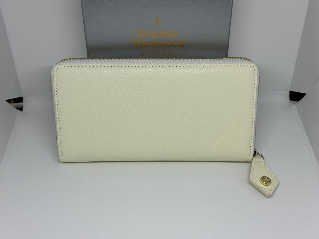【新品未使用】Vivienne Westwood ホワイト 長財布