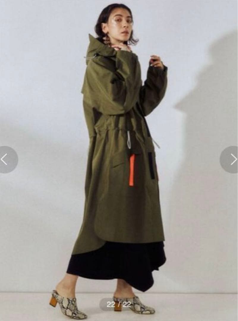 UN3D. ミニマルマウンテンコート オリーブ