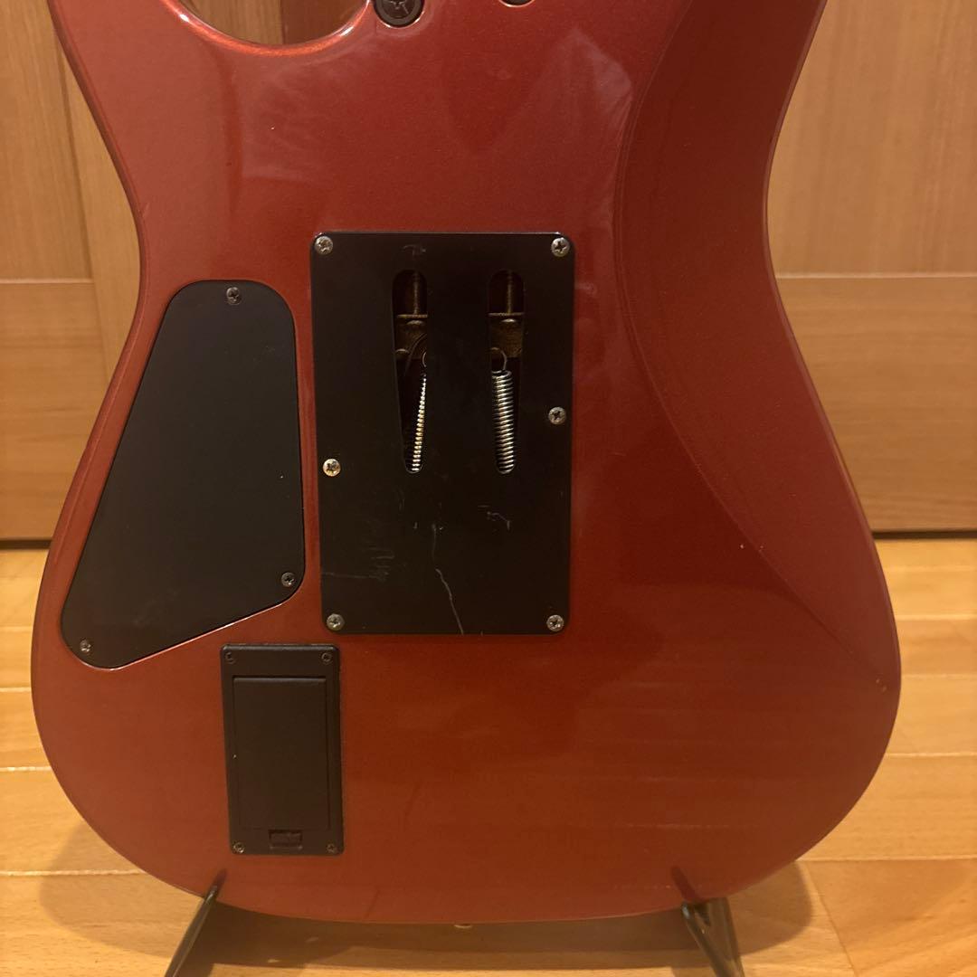 フロイトローズタイプ FERNANDES アクティブ回路 アーム付 新品弦張替済