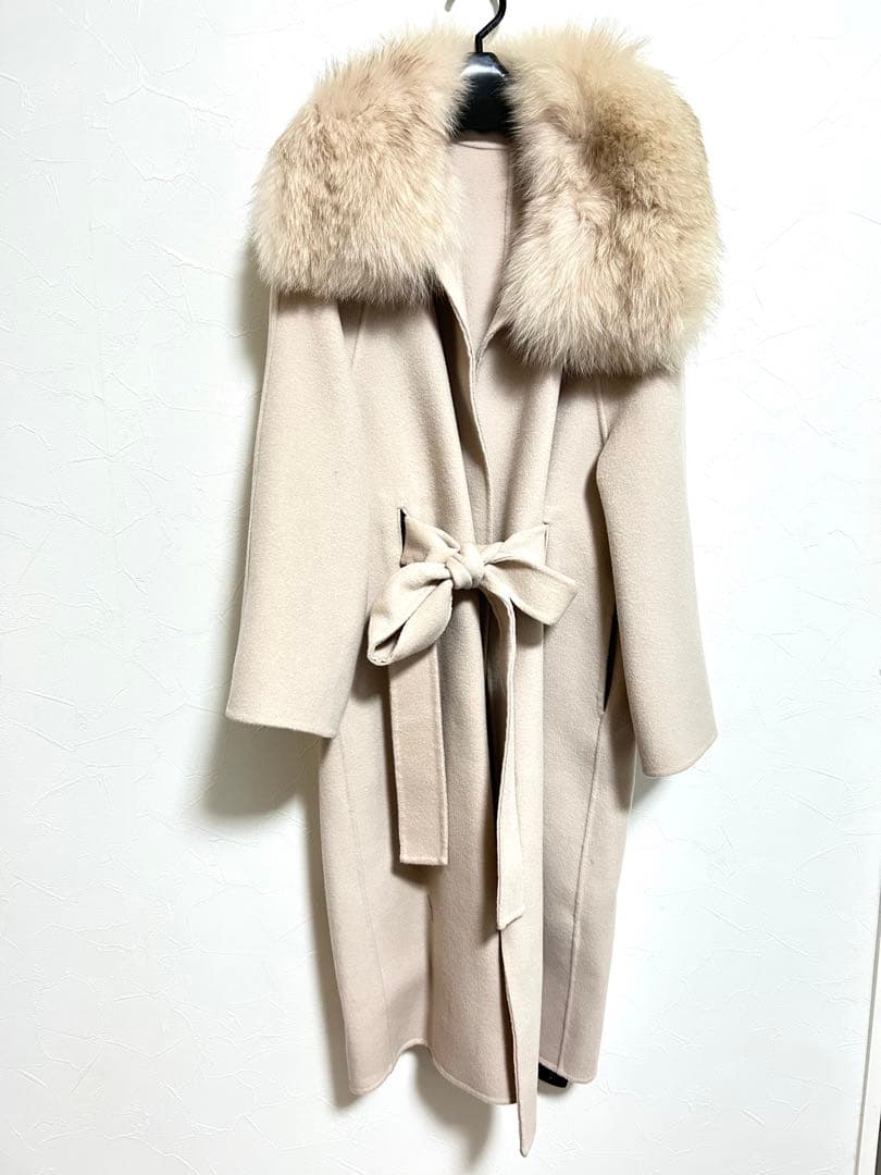 お値下げしました♡ セブンフェアリー　ベージュ ファー襟 ロングコート