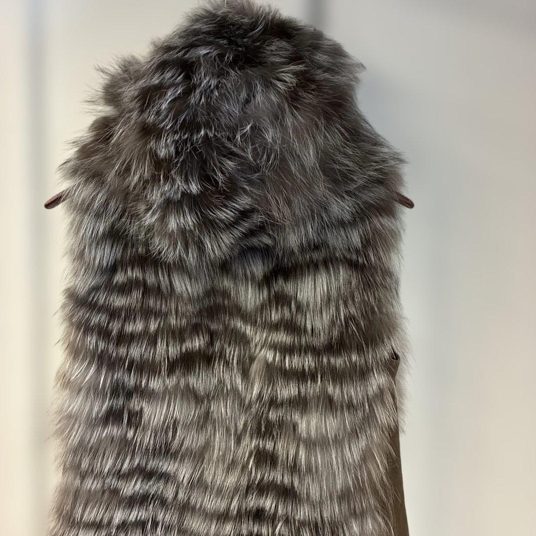 シルバーフォックスロングジレ　フード付き