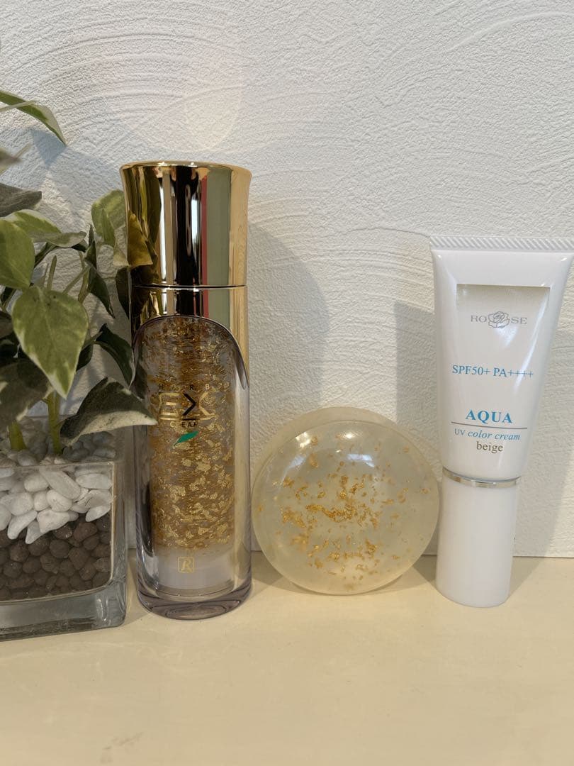 激安♡ロイヤル化粧品♡金箔美容液 & UVカットクリーム(SPF25)