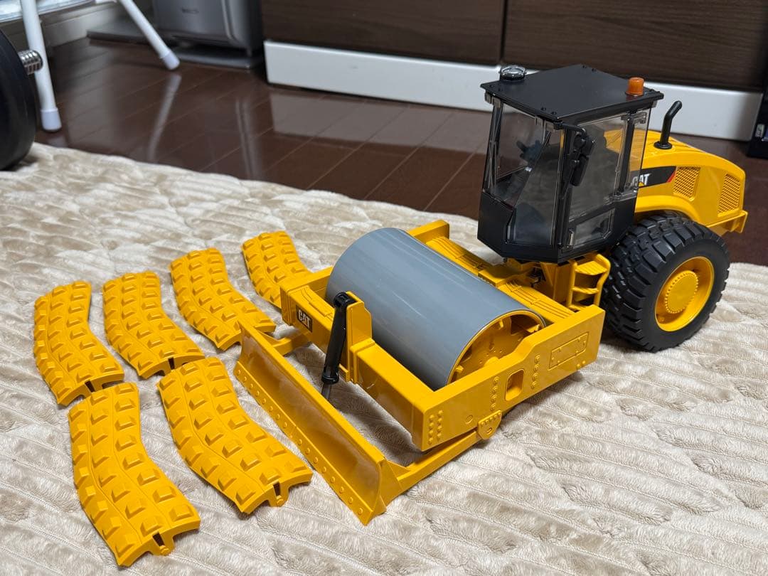Bruder ブルーダー社　重機　CAT 振動ソイルコンパクター　ミニカー　模型