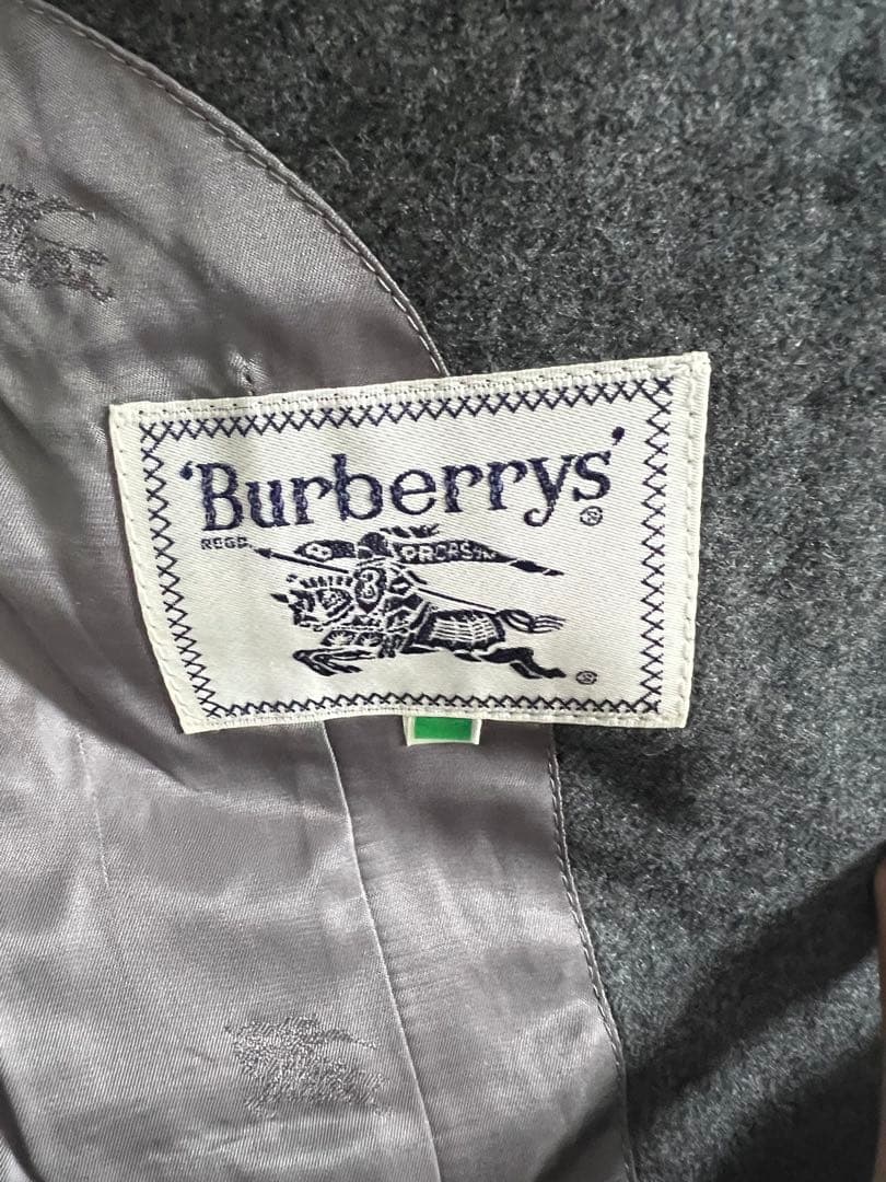 Burberryウール製グレーシングルブレストジャケット　スカートセット
