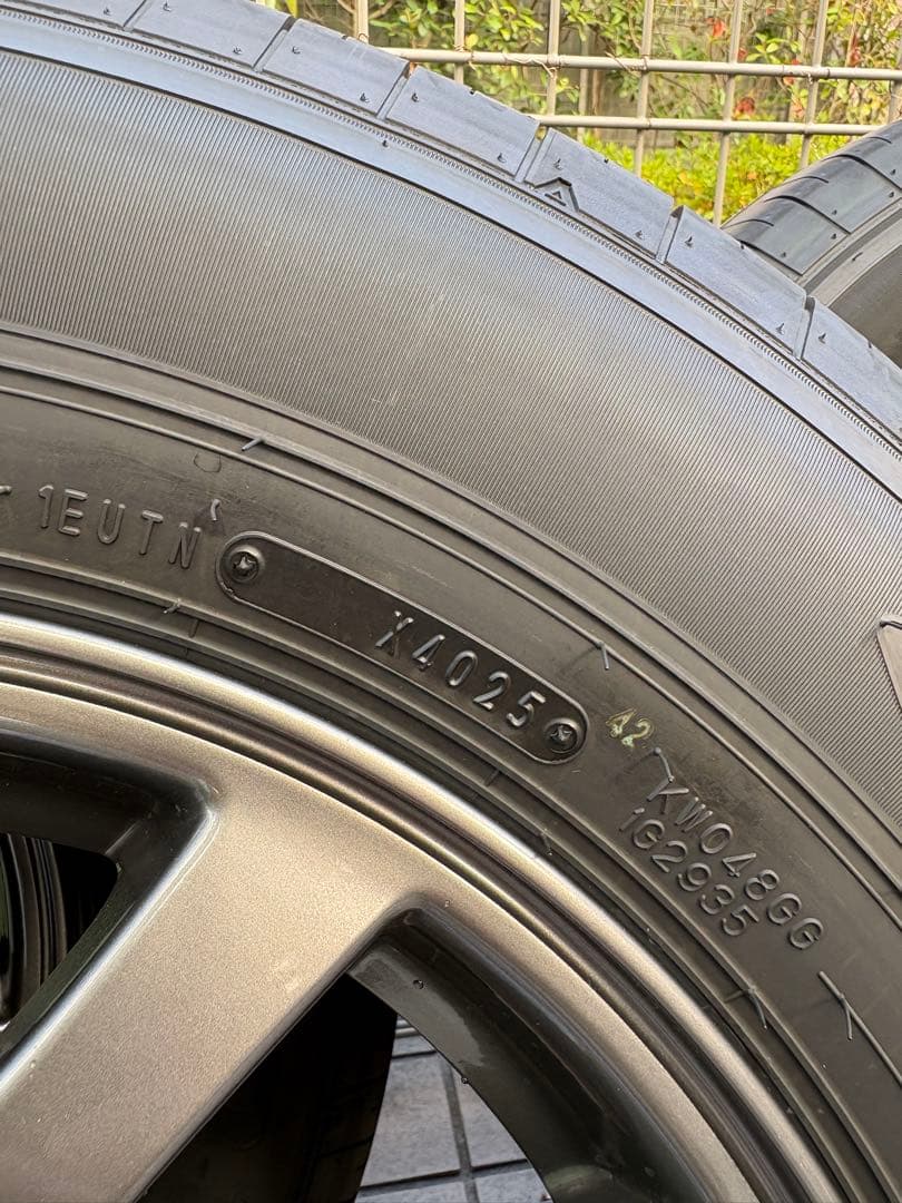 ジムニーシエラ　ノマド　新車外し　タイヤ4本セット　未使用　センターキャップ有