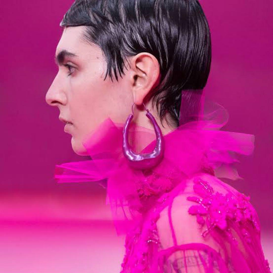 Valentino 22-23fw ピンクPP フープピアス