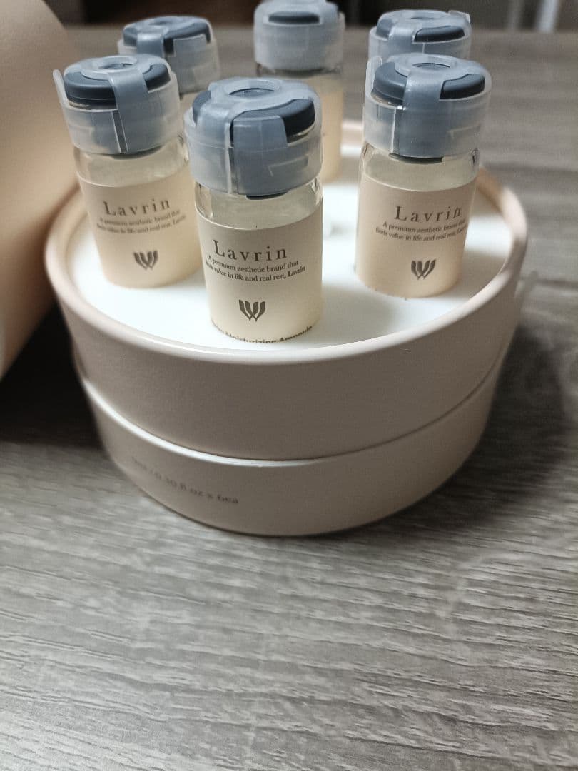 Lavrin 化粧水．クリーム.モイスト 3点セット