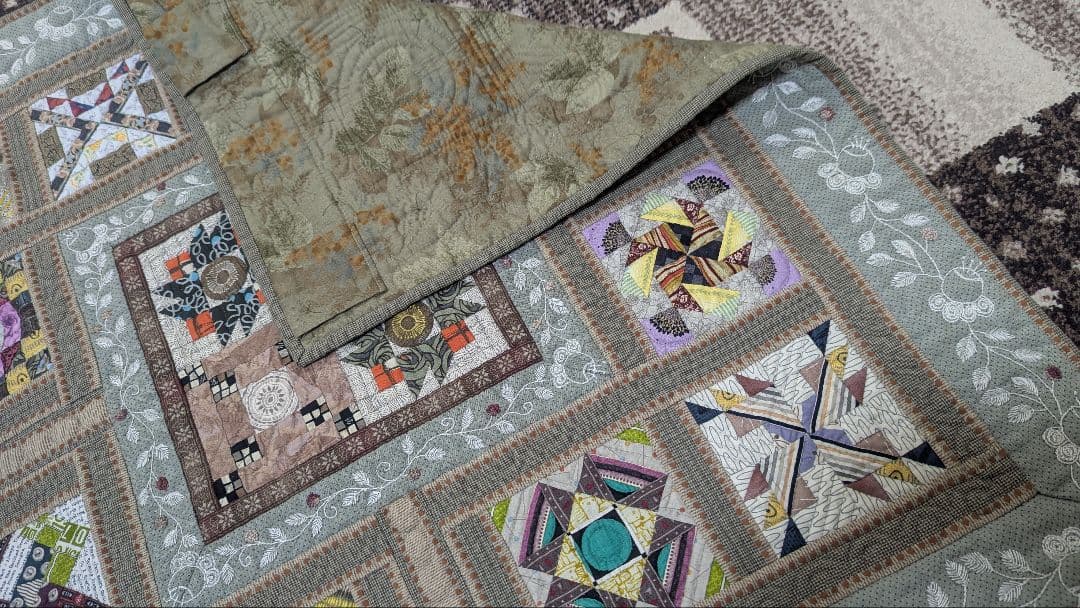 パッチワークキルトタペストリー