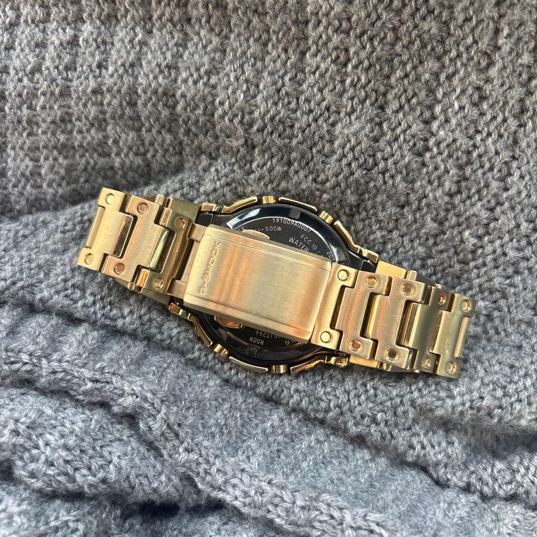 G-SHOCK ゴールド デジタル腕時計