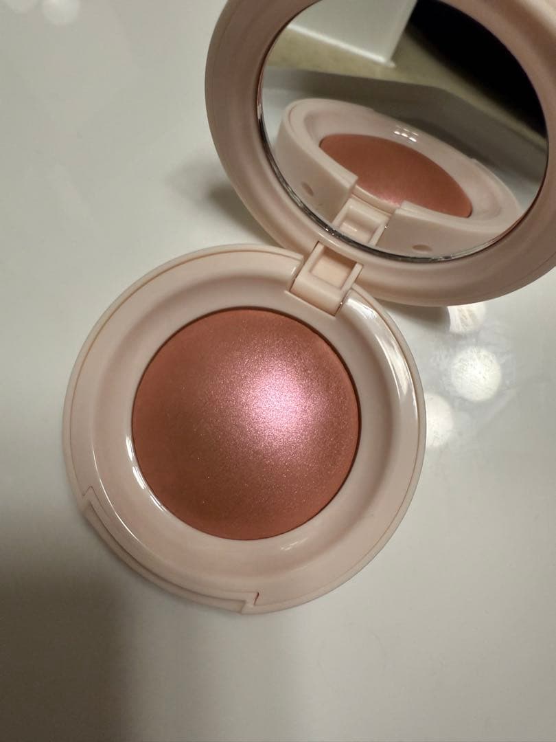 rare beauty チーク