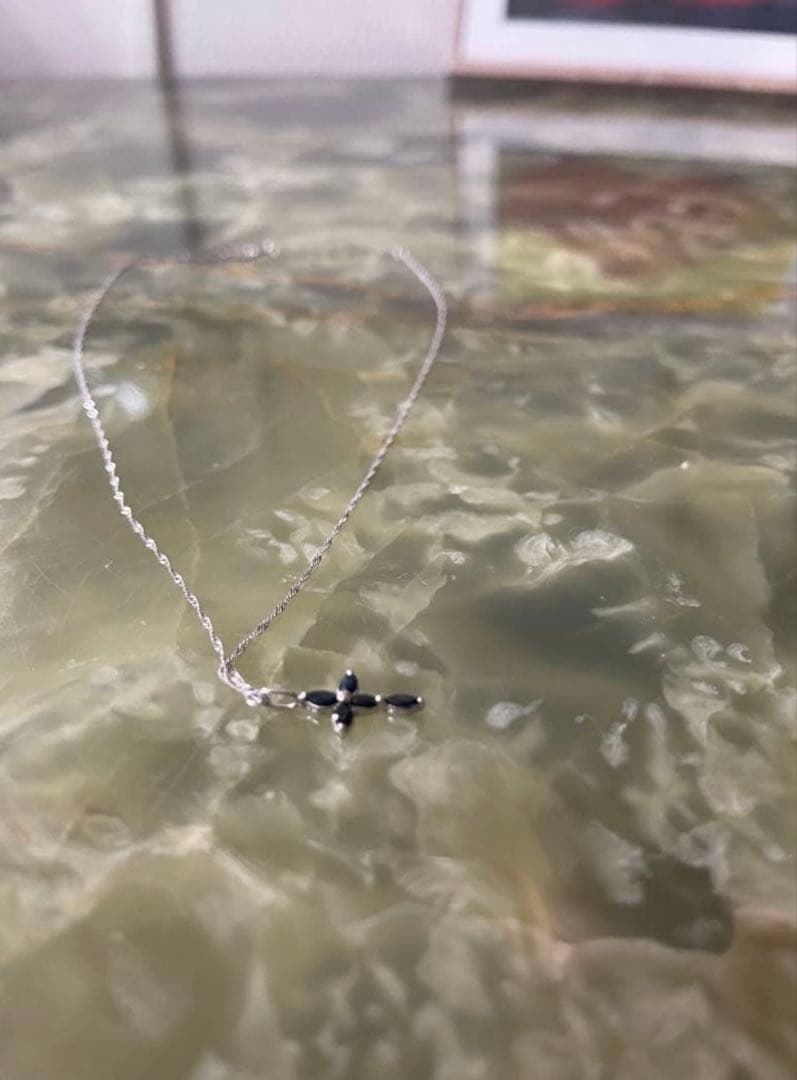 14kホワイトゴールド サファイア クロスネックレス