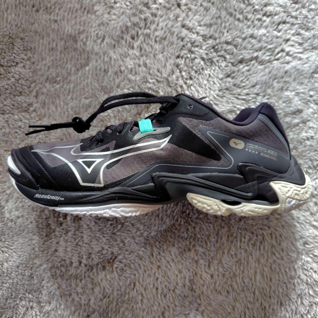 Mizuno バレーボールシューズ ウエーブライトニングZ8 WIDE 26.5