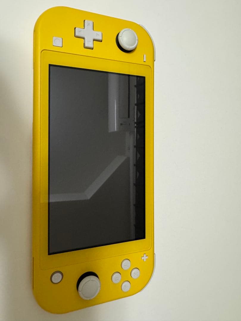 Nintendo Switch Lite イエロー 本体　箱 付属品付き