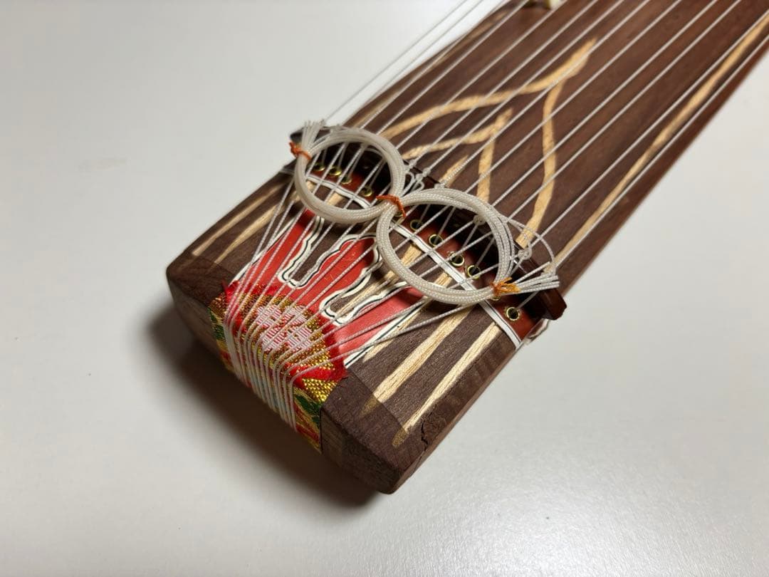 お琴の手びき ミニ琴　新品未使用　だれでも弾ける