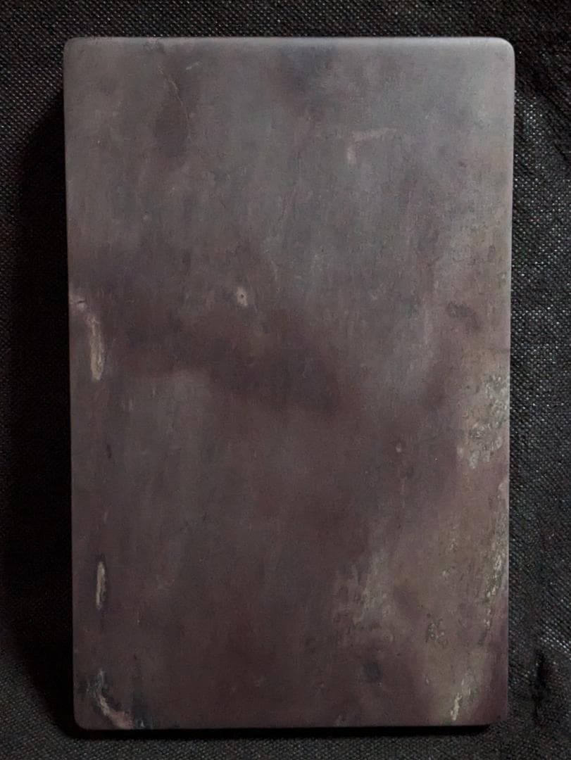 【端渓硯板　胭脂暈・蕉葉白・火捺・翡翠紋など】◆八吋◆上質箱◆旧麻子水巌坑美石