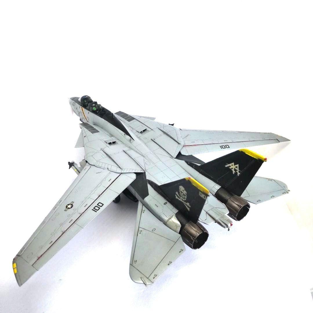 【完成品】 F-14B トムキャット ジョリー ロジャーズ 1/72