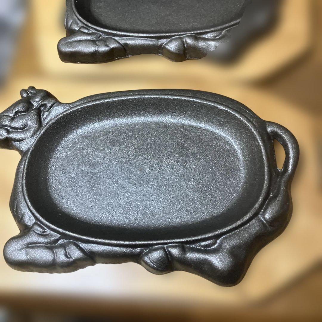 未使用　牛型　ステーキ皿　4枚セット　鉄板　グリルパン【本日限定価格】